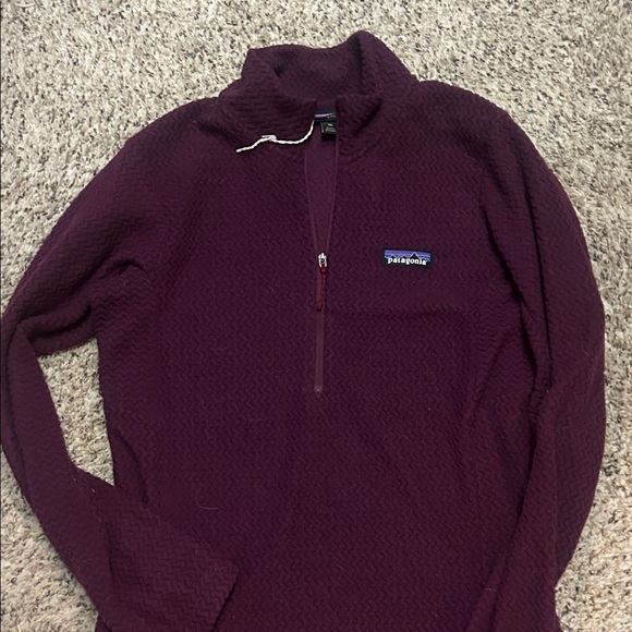 Patagonia Jackets & Blazers - Patagonia R1 Women’s Half Zip-Up Air Fleece in Deep Burgundy